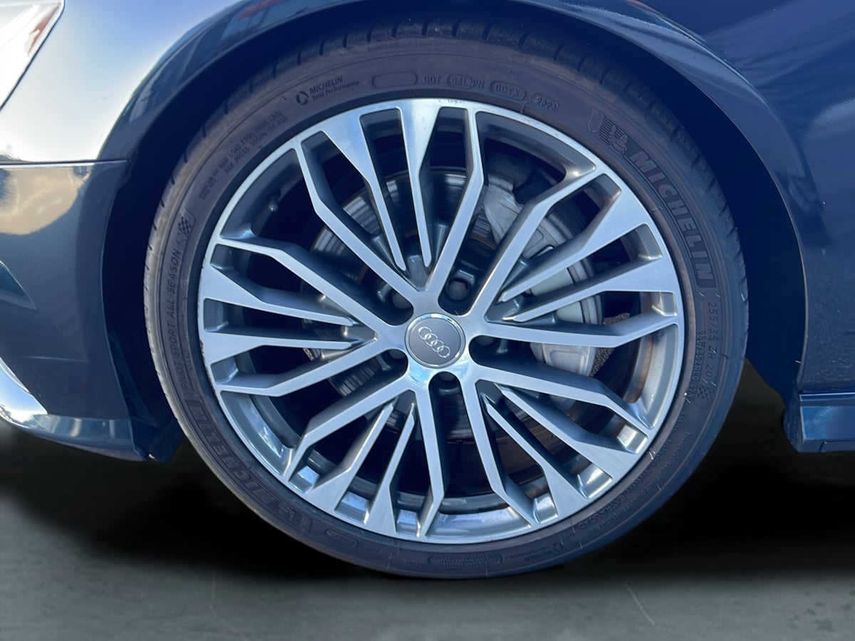 Photo 24 of this Audi A6