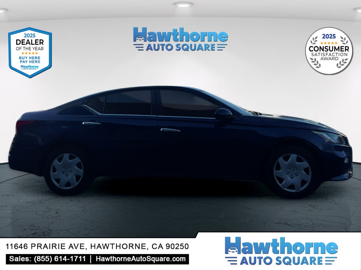 Photo 4 of this Nissan Altima