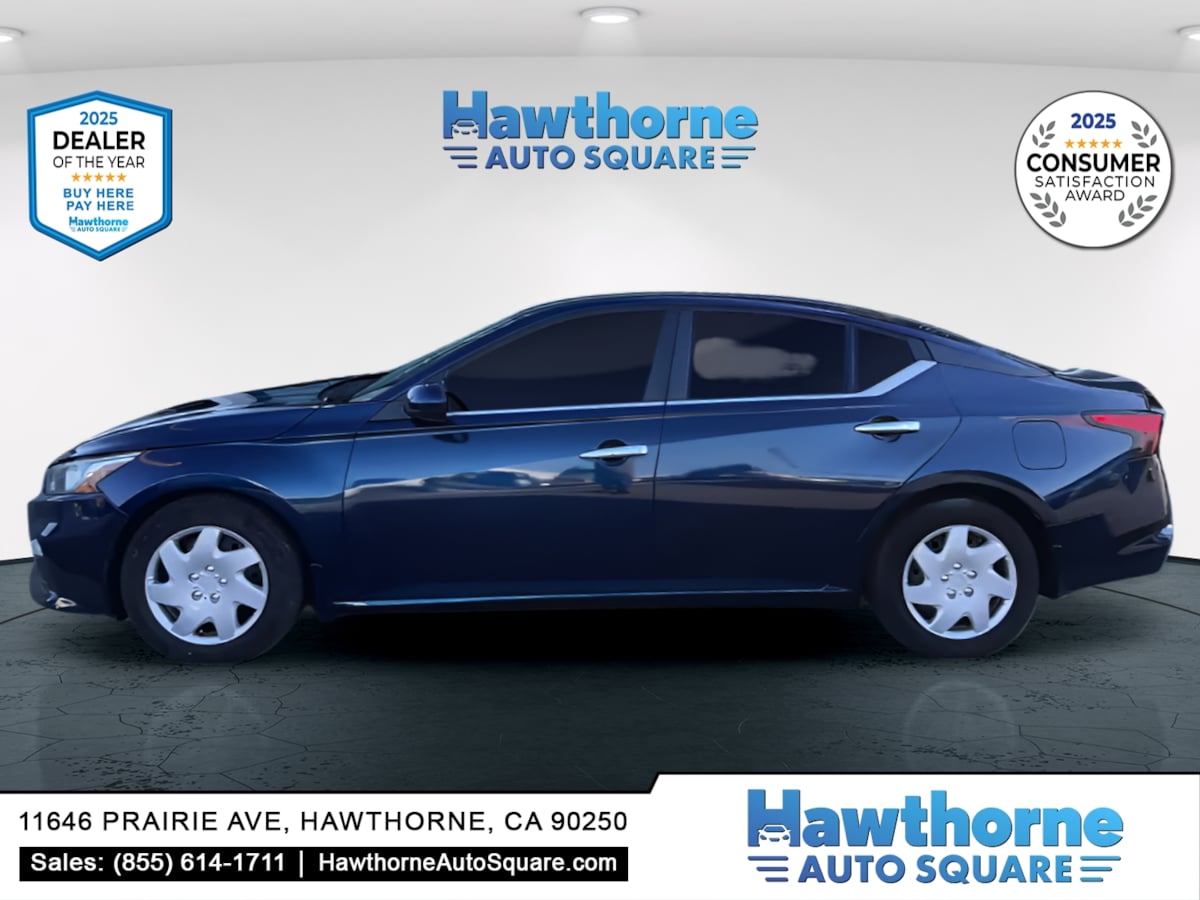 Photo 8 of this Nissan Altima