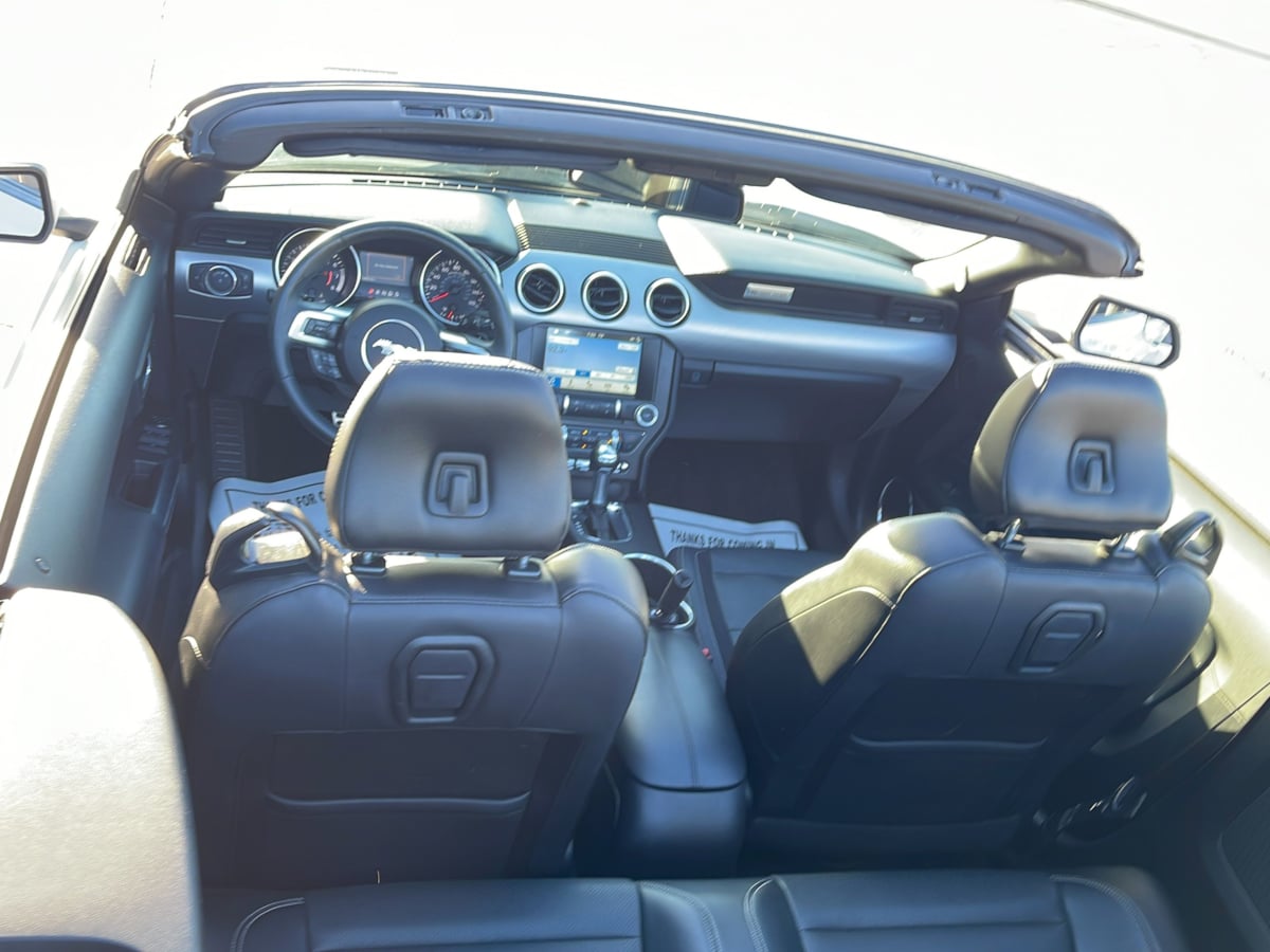 Photo 25 of this Ford Mustang
