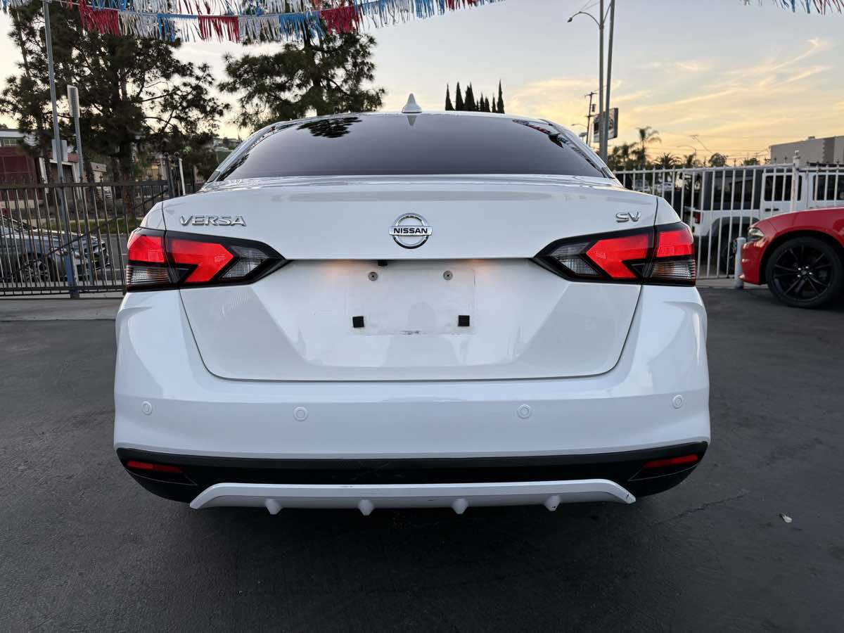 2021 Nissan Versa Sedan SV - Photo 6