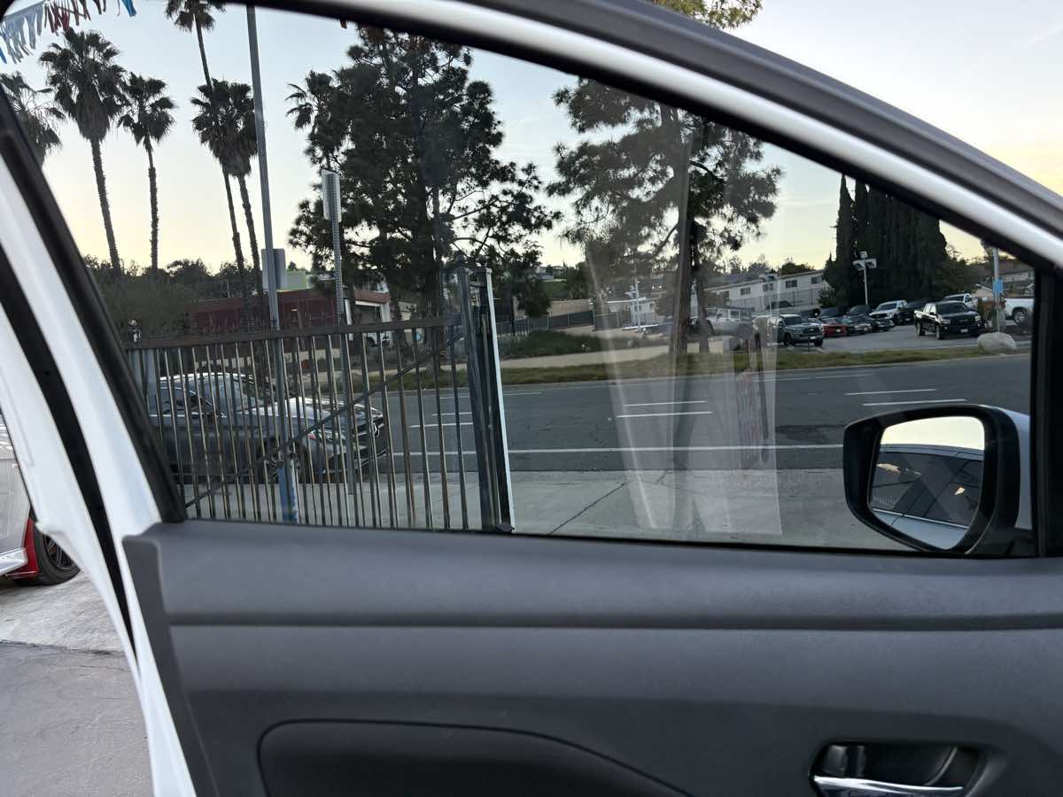 2021 Nissan Versa Sedan SV - Photo 13