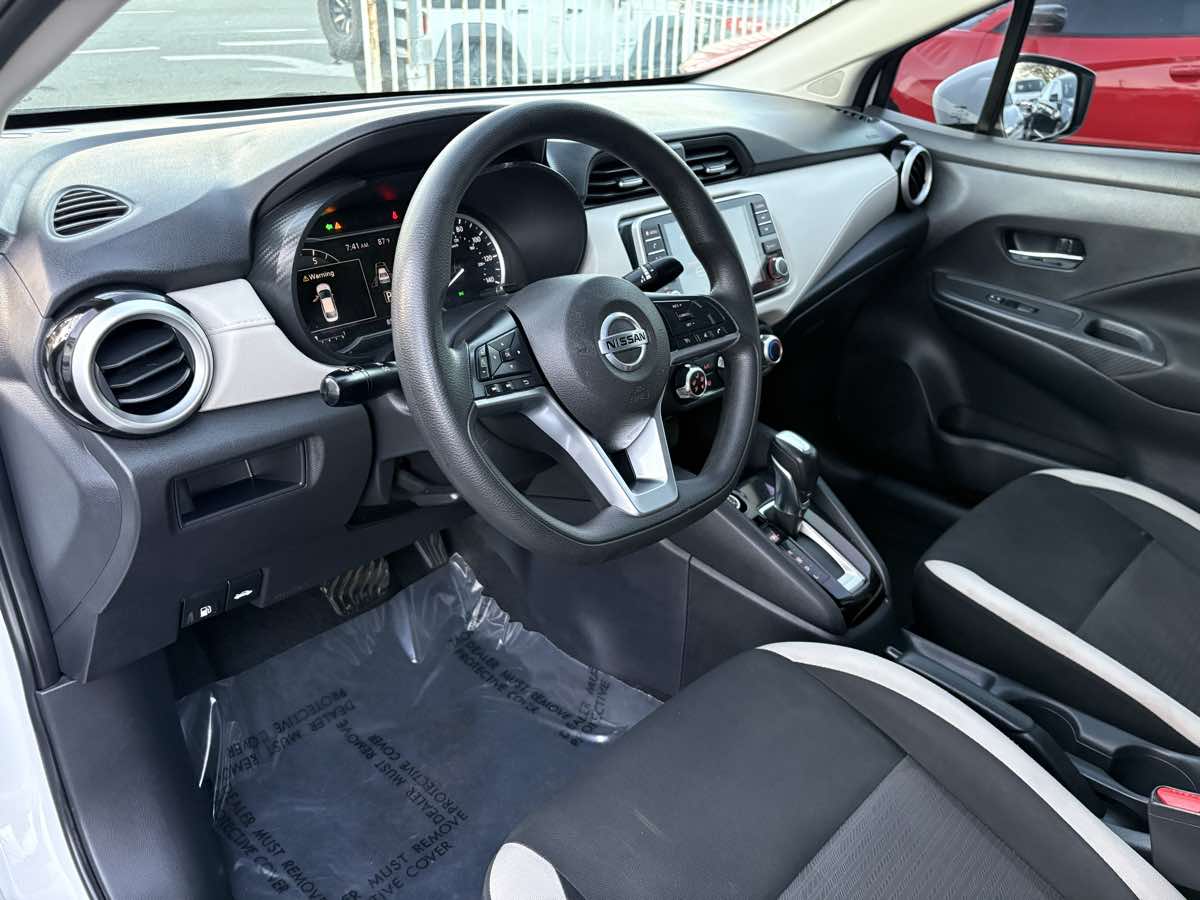 2021 Nissan Versa Sedan SV - Photo 15