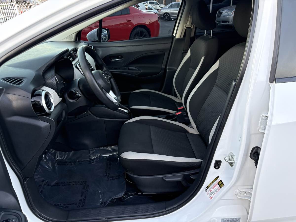 2021 Nissan Versa Sedan SV - Photo 16