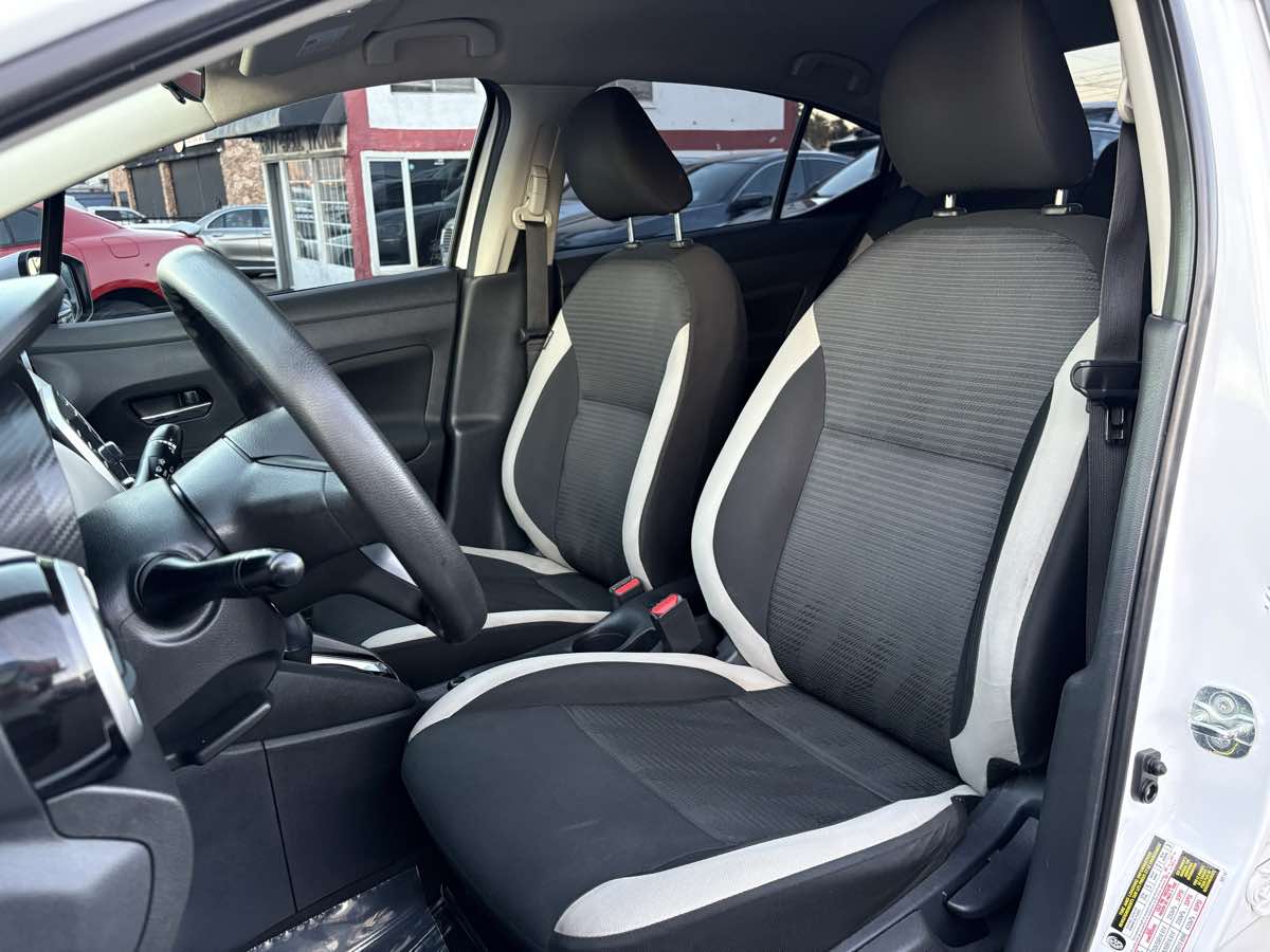 2021 Nissan Versa Sedan SV - Photo 17