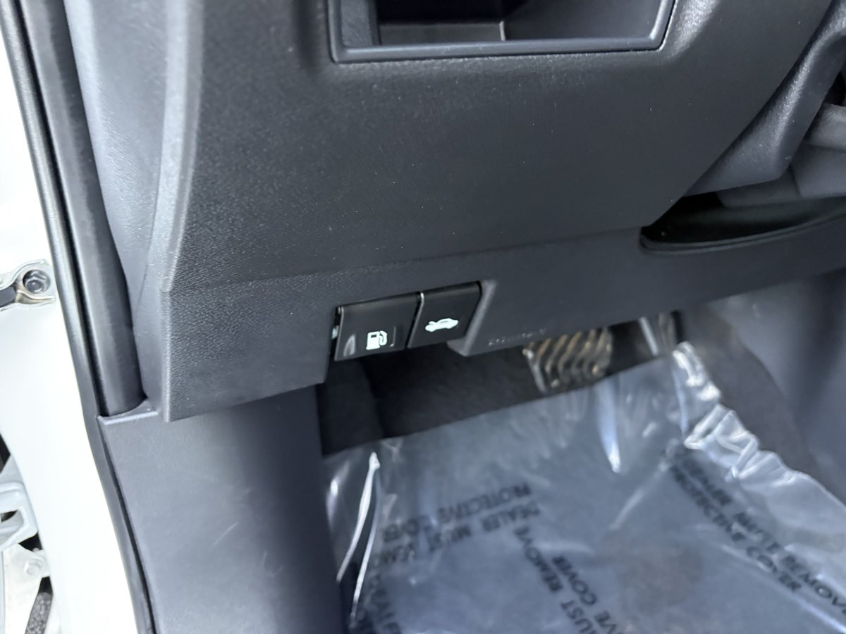 2021 Nissan Versa Sedan SV - Photo 24