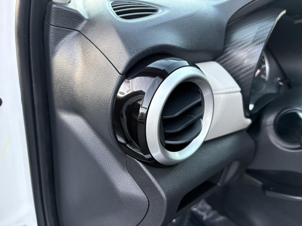2021 Nissan Versa Sedan SV - Photo 25