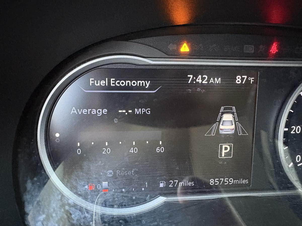 2021 Nissan Versa Sedan SV - Photo 28