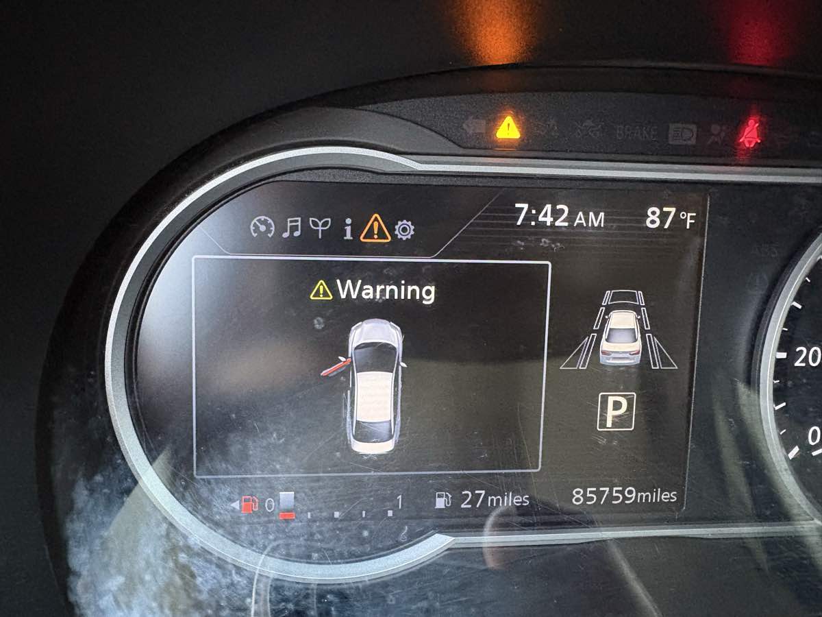 2021 Nissan Versa Sedan SV - Photo 31