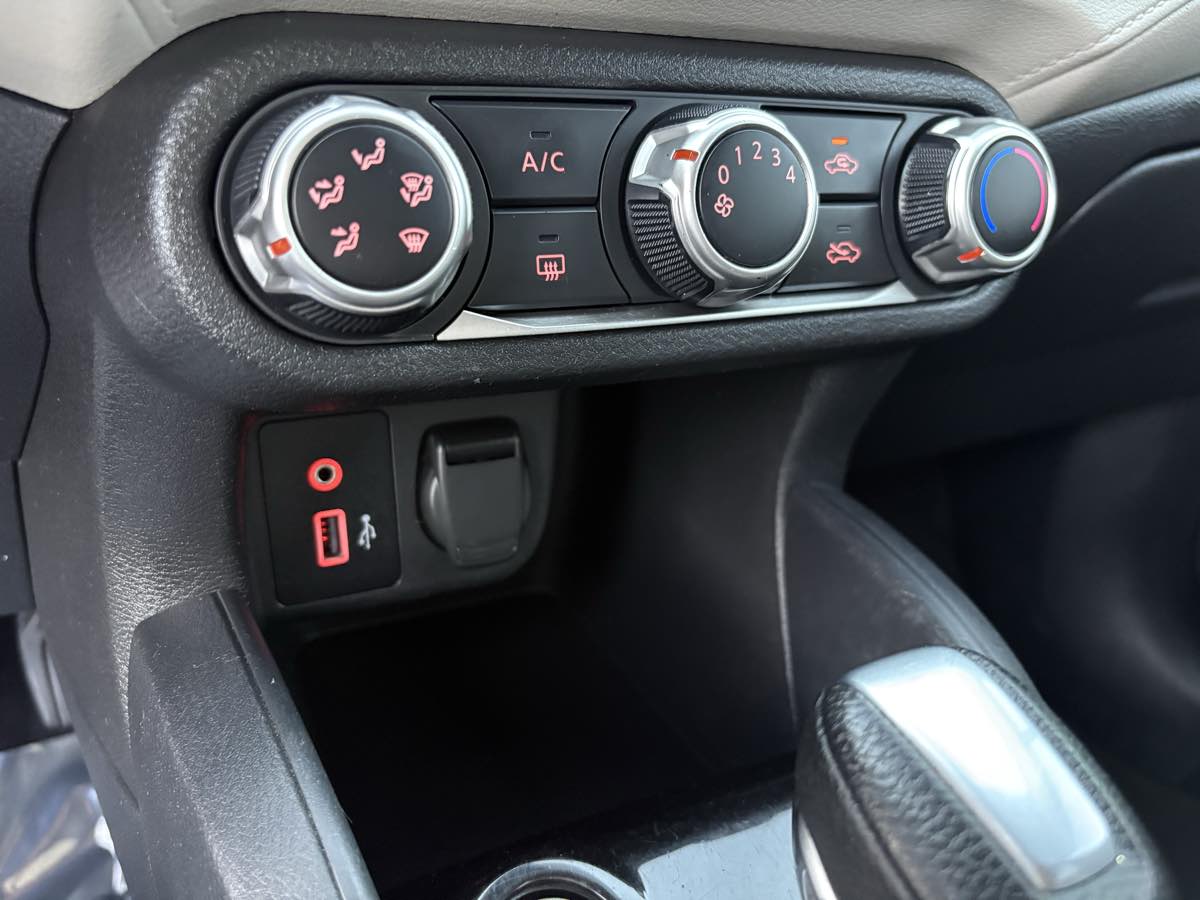 2021 Nissan Versa Sedan SV - Photo 34