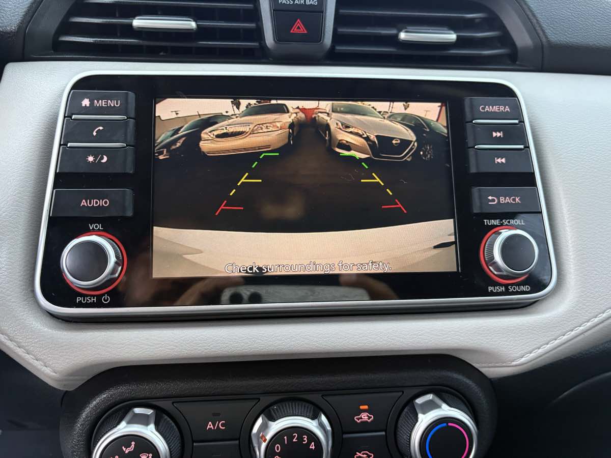 2021 Nissan Versa Sedan SV - Photo 35