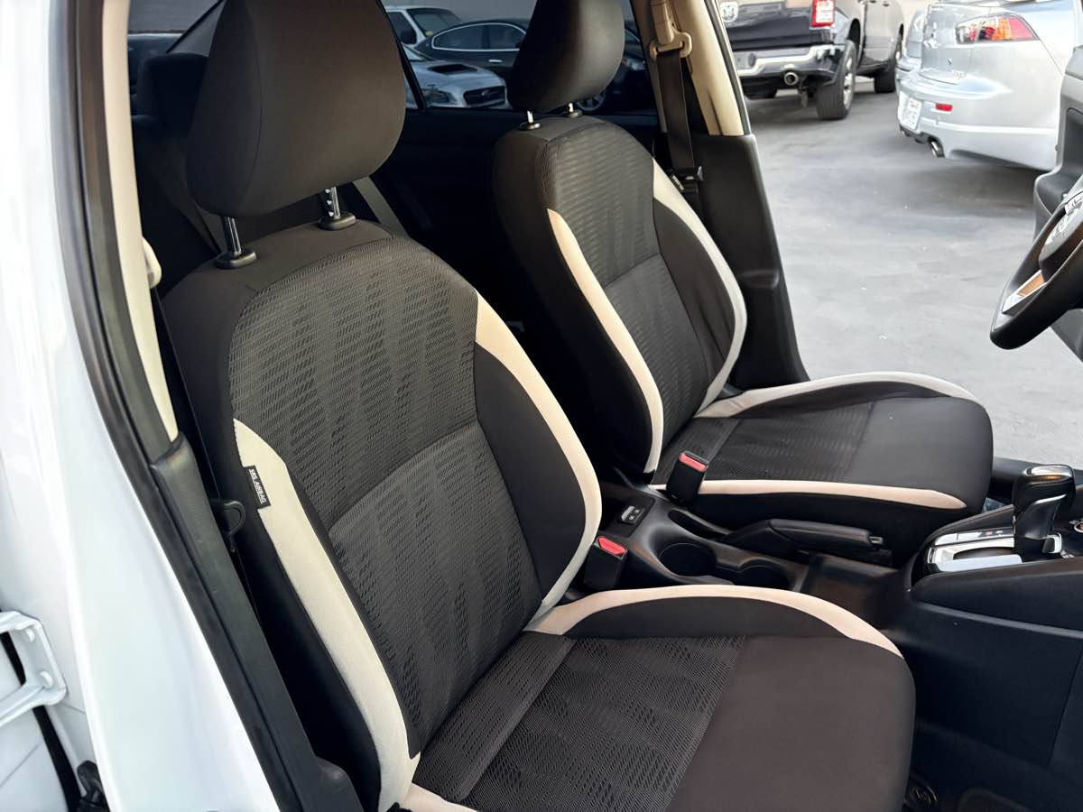 2021 Nissan Versa Sedan SV - Photo 42