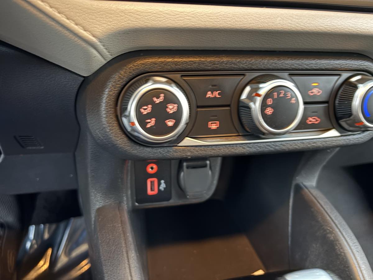 2021 Nissan Versa Sedan SV - Photo 47