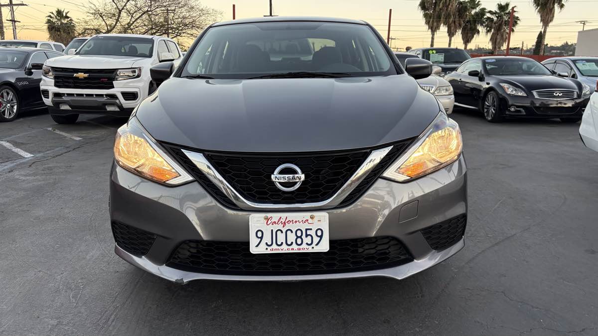 2016 Nissan Sentra S - Photo 2