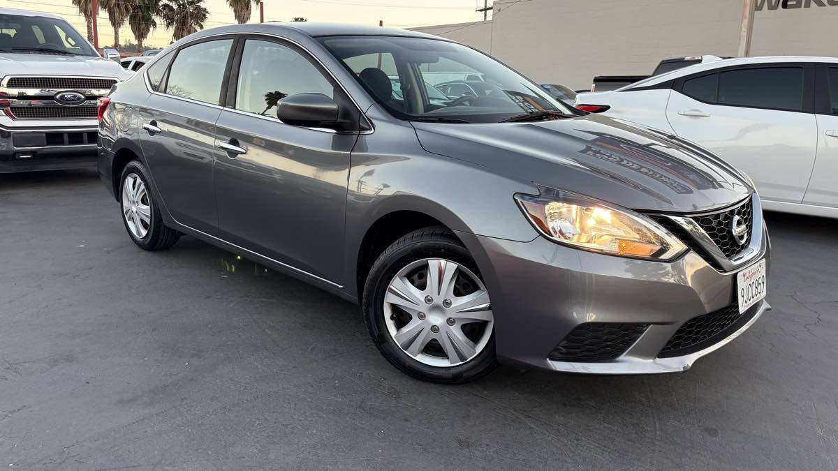 2016 Nissan Sentra S - Photo 3