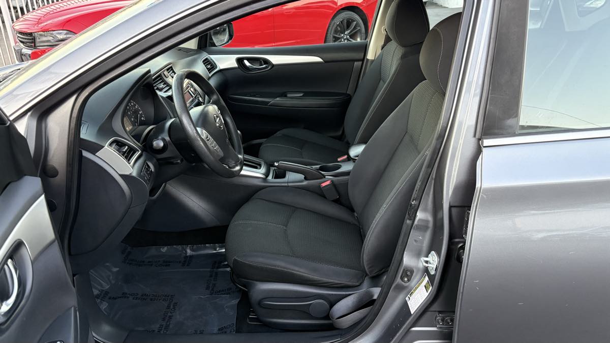 2016 Nissan Sentra S - Photo 12