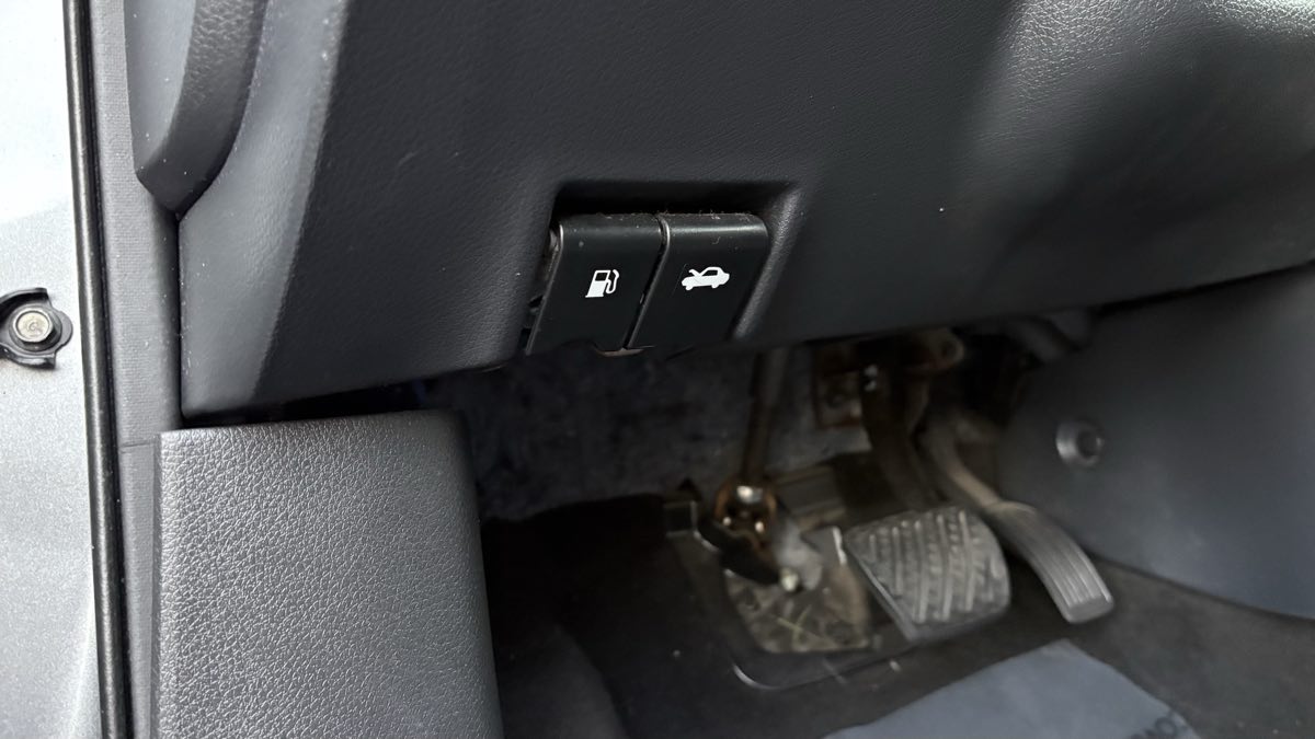 2016 Nissan Sentra S - Photo 19