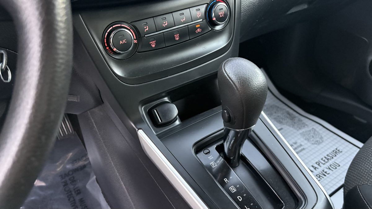 2016 Nissan Sentra S - Photo 24