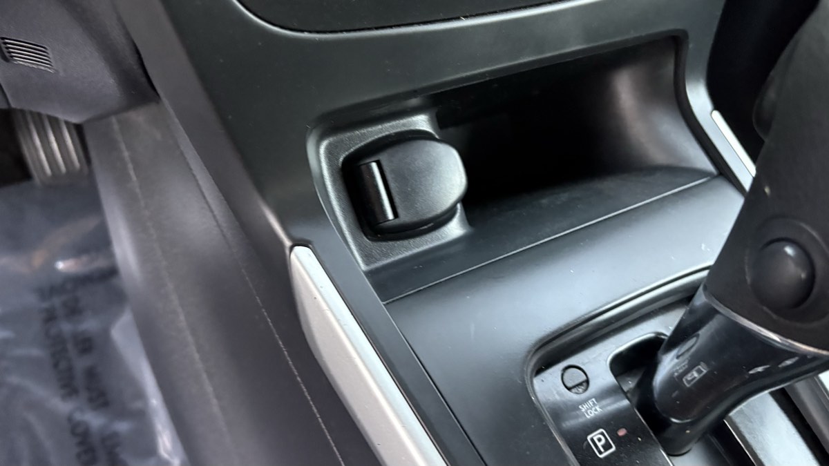 2016 Nissan Sentra S - Photo 29