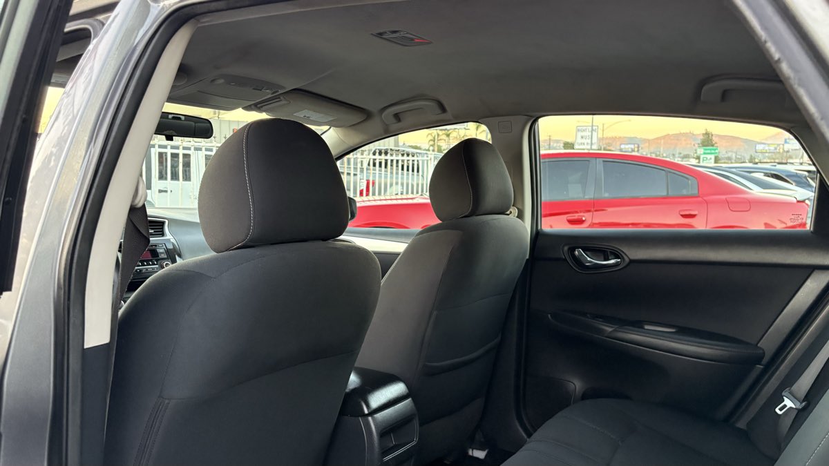 2016 Nissan Sentra S - Photo 42