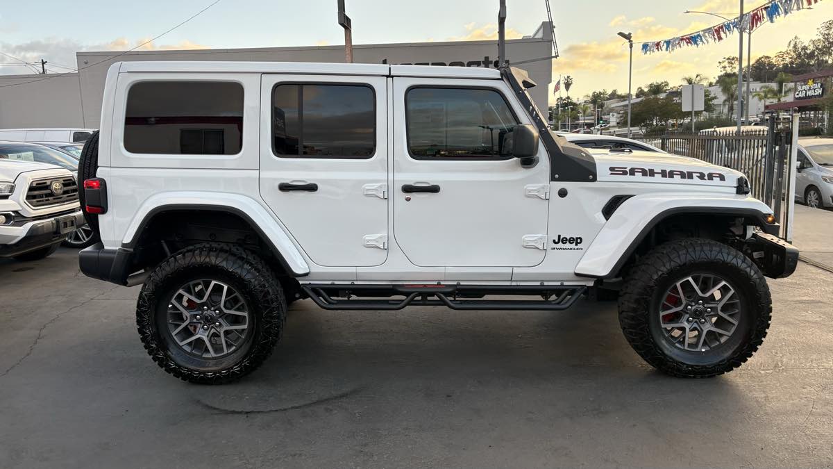 2025 Jeep Wrangler 4-Door Sahara - Photo 7