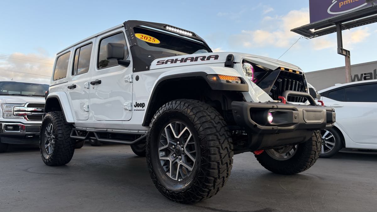 2025 Jeep Wrangler 4-Door Sahara - Photo 14