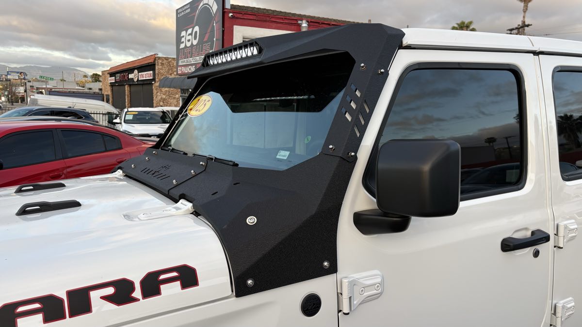 2025 Jeep Wrangler 4-Door Sahara - Photo 21
