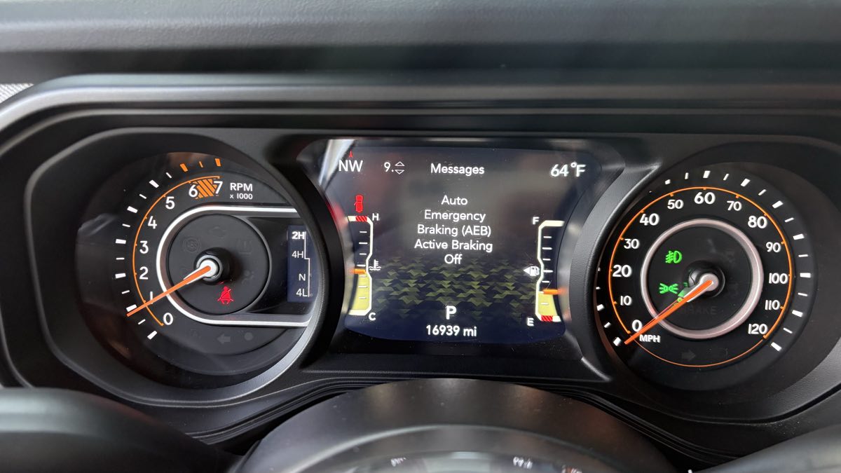 2025 Jeep Wrangler 4-Door Sahara - Photo 48