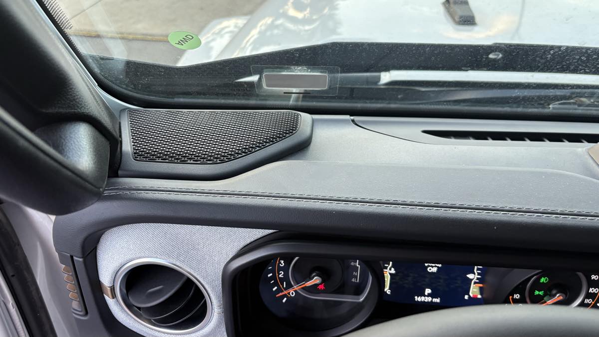 2025 Jeep Wrangler 4-Door Sahara - Photo 72