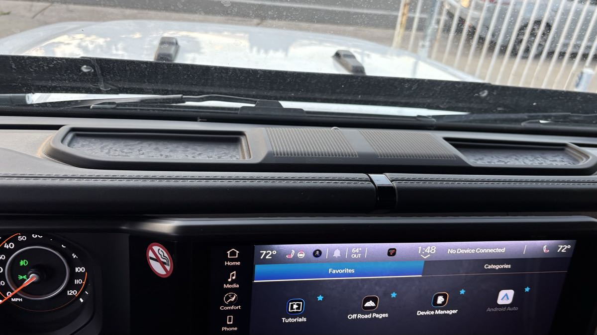 2025 Jeep Wrangler 4-Door Sahara - Photo 73