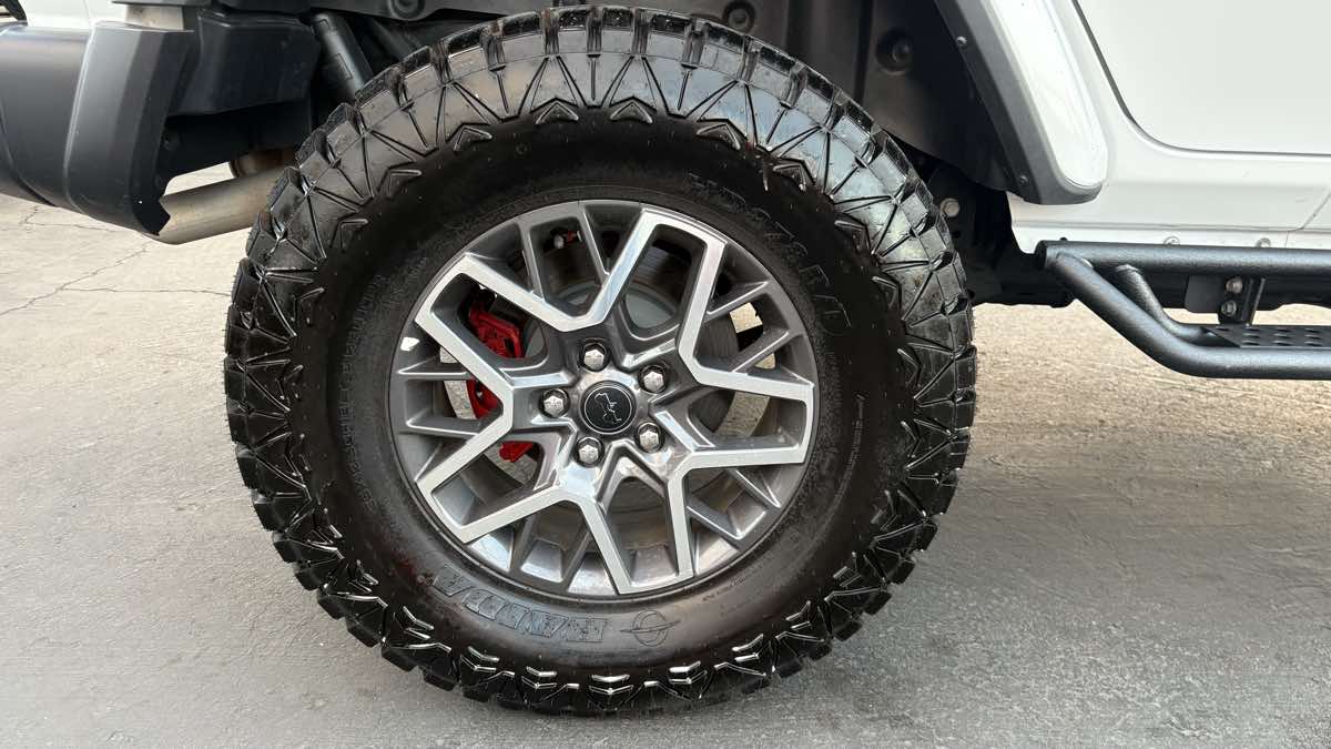2025 Jeep Wrangler 4-Door Sahara - Photo 105