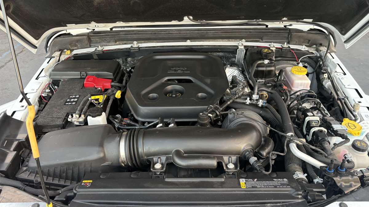 2025 Jeep Wrangler 4-Door Sahara - Photo 119