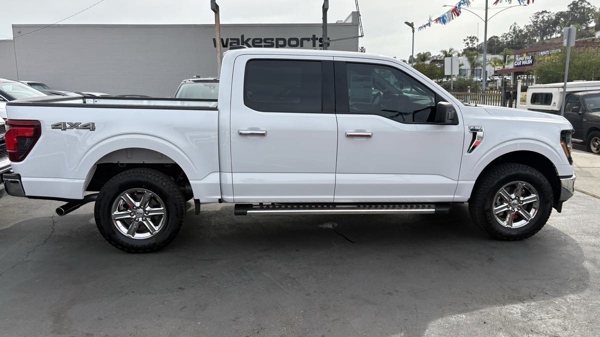 2025 Ford F-150 XLT - Photo 8