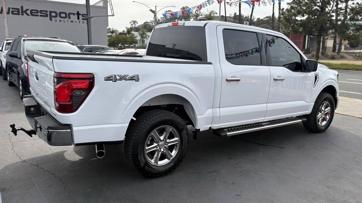 2025 Ford F-150 XLT - Photo 5