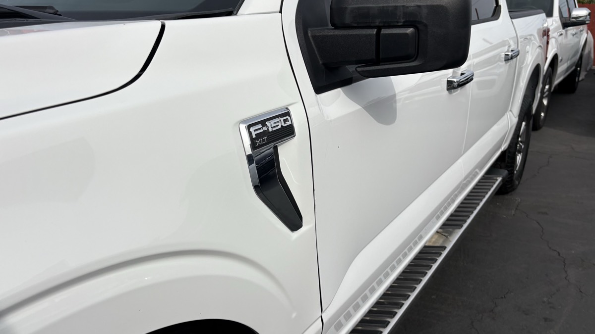 2025 Ford F-150 XLT - Photo 32