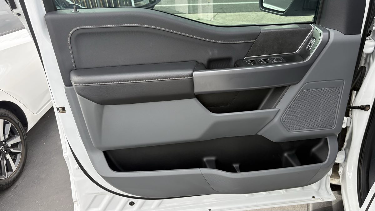 2025 Ford F-150 XLT - Photo 18