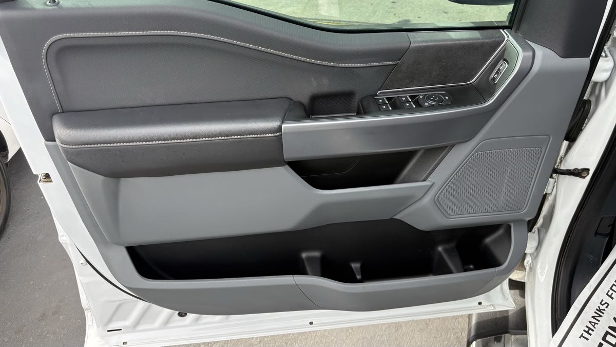 2025 Ford F-150 XLT - Photo 35