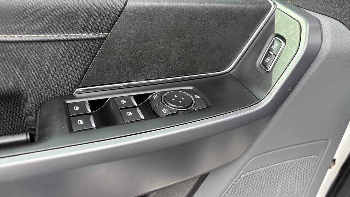 2025 Ford F-150 XLT - Photo 19