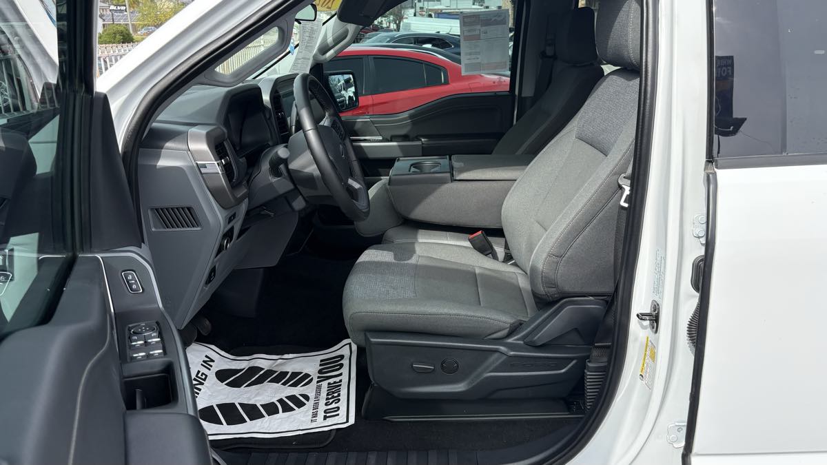 2025 Ford F-150 XLT - Photo 21
