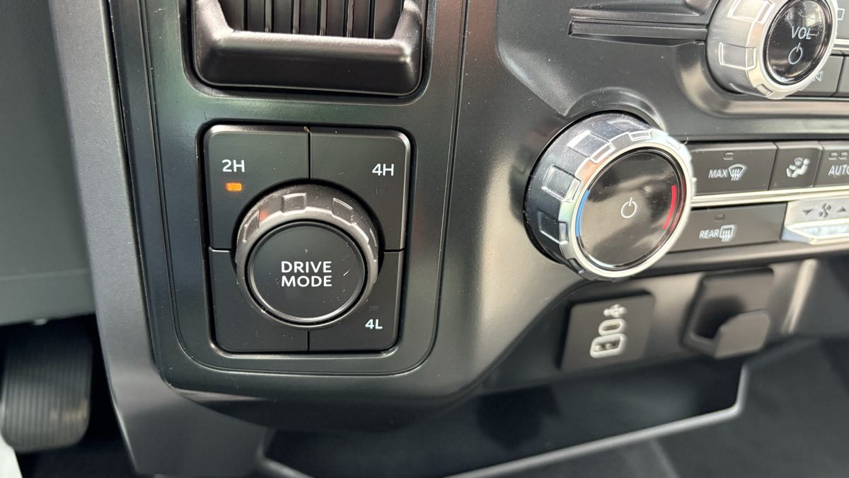 2025 Ford F-150 XLT - Photo 42