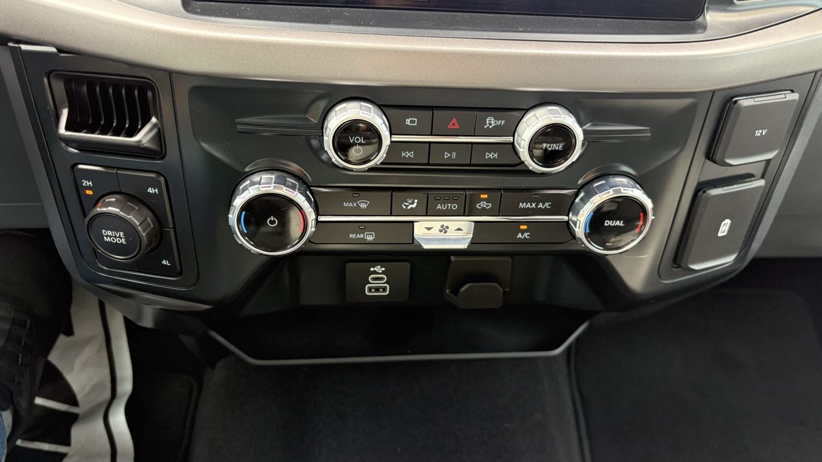 2025 Ford F-150 XLT - Photo 54