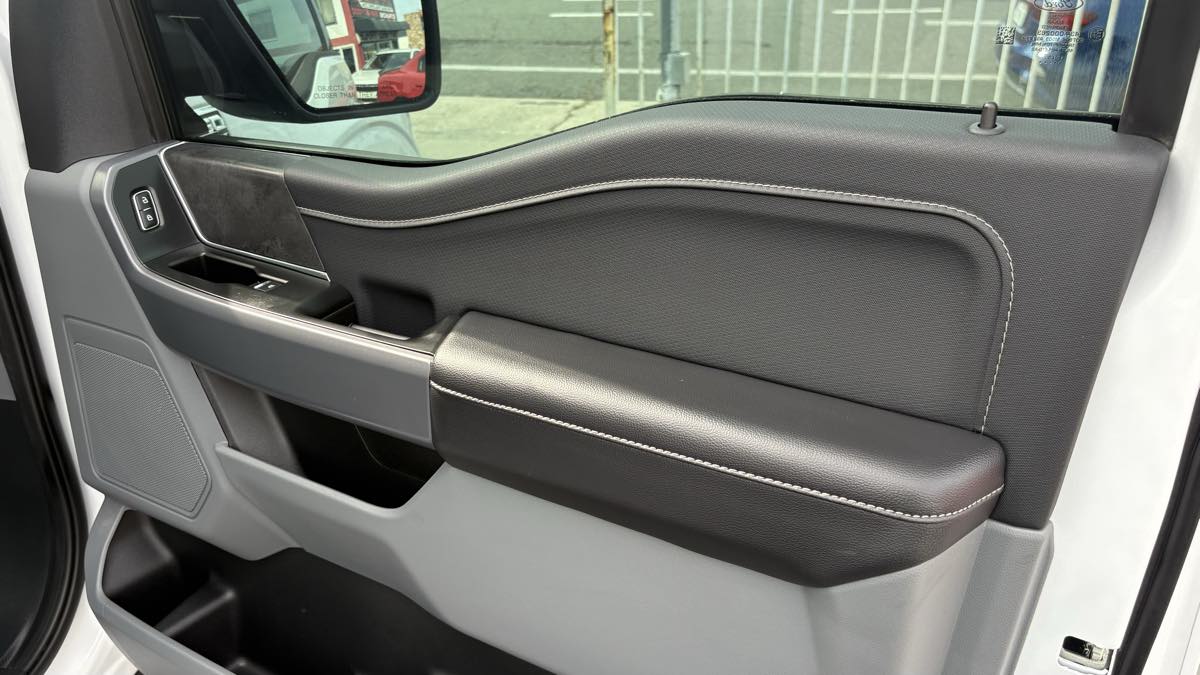 2025 Ford F-150 XLT - Photo 60