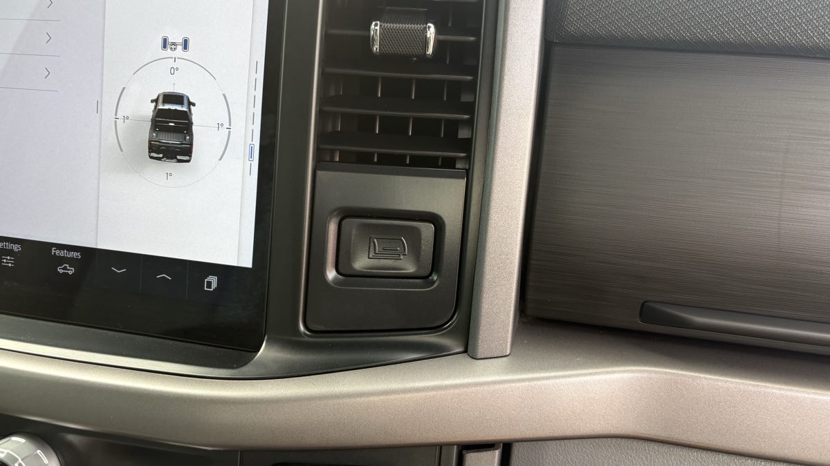 2025 Ford F-150 XLT - Photo 67