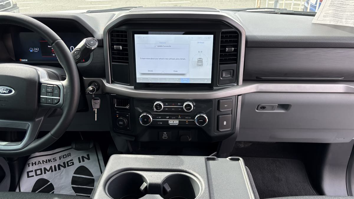 2025 Ford F-150 XLT - Photo 3