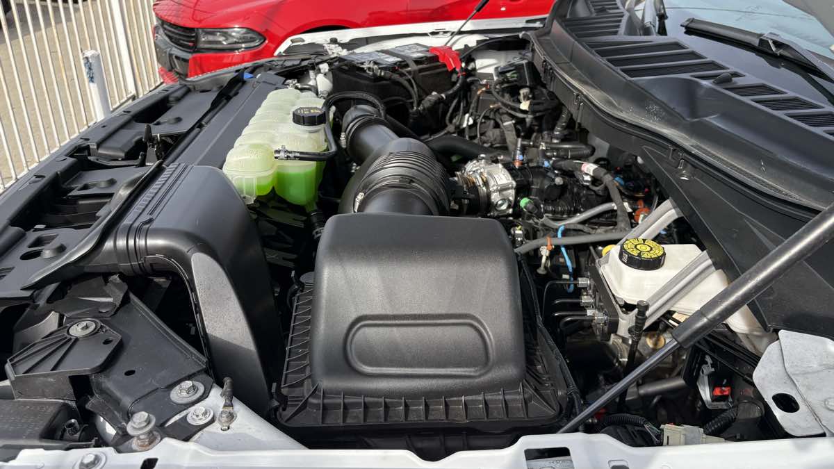 2025 Ford F-150 XLT - Photo 17