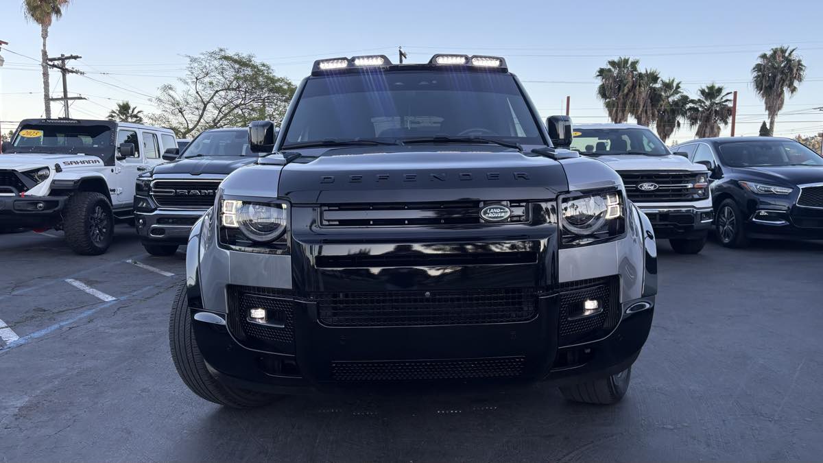 View vehicle photo 2