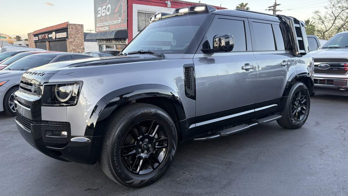 2023 Land Rover Defender S - Photo 15