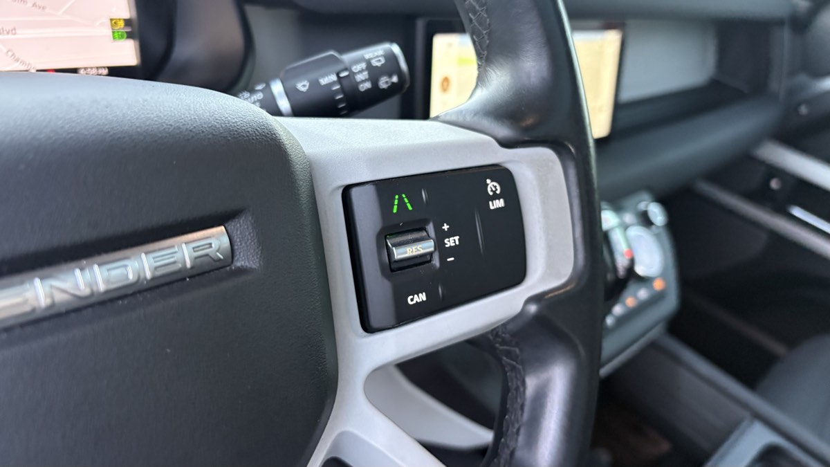 2023 Land Rover Defender S - Photo 26