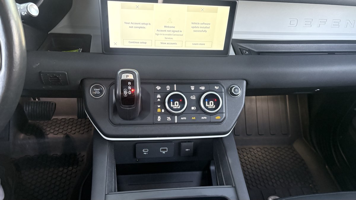 2023 Land Rover Defender S - Photo 45