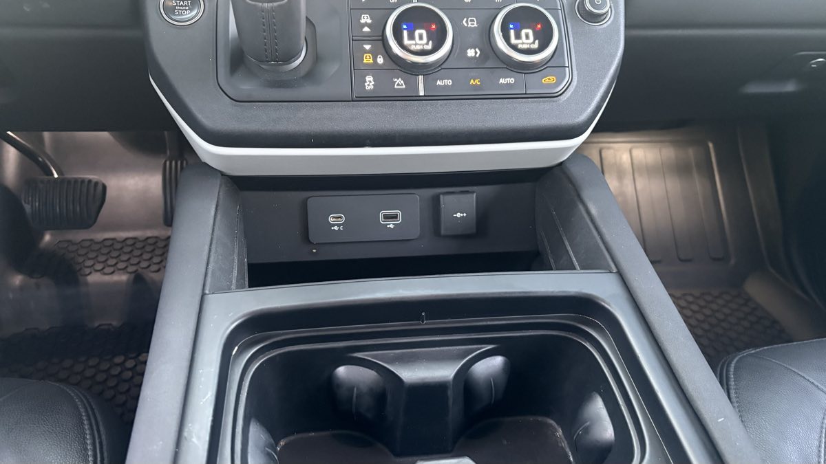2023 Land Rover Defender S - Photo 52